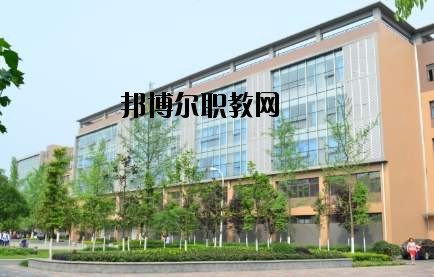 成都市恒輝技工學校2020年報名條件、招生要求、招生對象