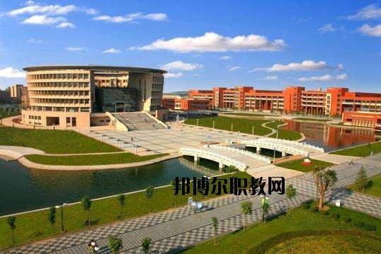 咸寧電子科技學(xué)校2020年報名條件、招生要求、招生對象