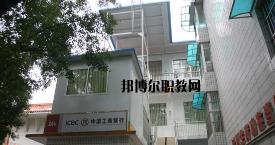 廣西商貿(mào)高級(jí)技工學(xué)校怎么樣、好不好