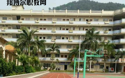 梧州西南中等專業(yè)學(xué)校2020年報(bào)名條件、招生要求、招生對象