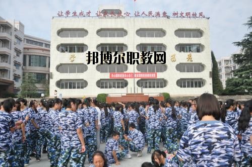 隆昌幼兒師范學(xué)校2020年報名條件、招生要求、招生對象