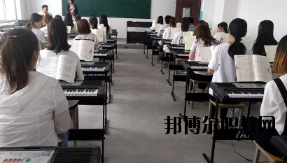 甘肅東方技工學(xué)校2020年學(xué)費(fèi)、收費(fèi)多少