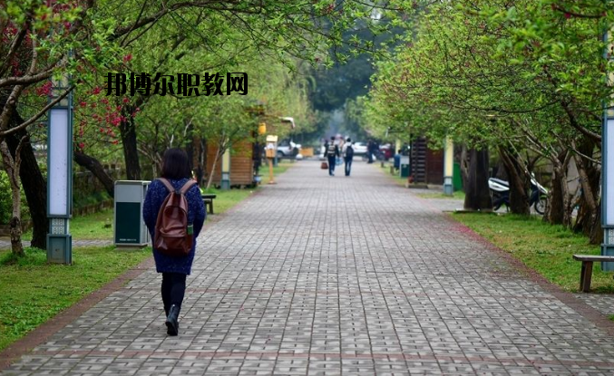 南陽第三中等職業(yè)學(xué)校怎么樣、好不好