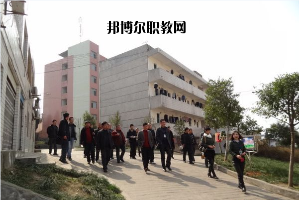 古藺縣大村職業(yè)中學(xué)校2020年報(bào)名條件、招生要求、招生對(duì)象