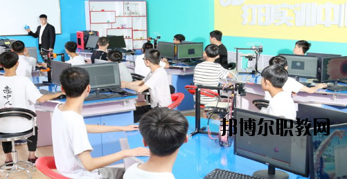 甘肅秦隴技工學校2020年報名條件、招生要求、招生對象