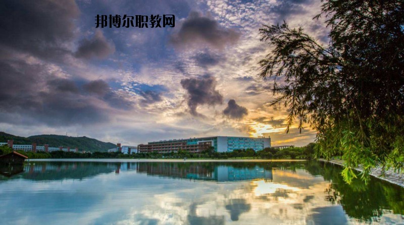 紅安職教中心怎么樣、好不好
