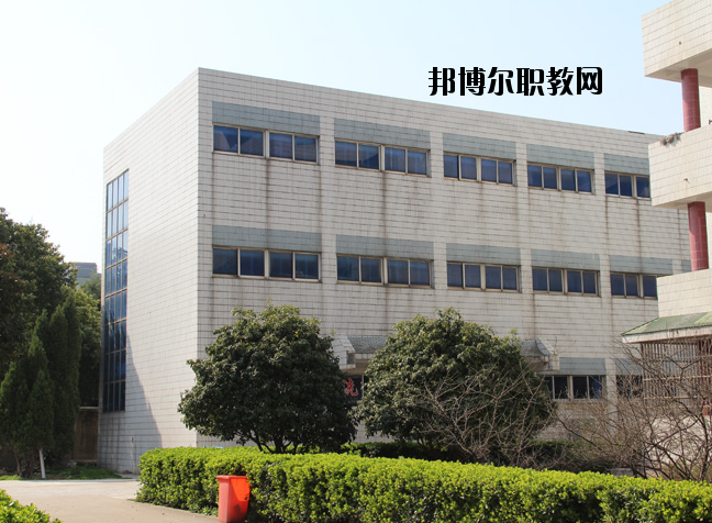 蘇州衛(wèi)生職業(yè)學校2020年報名條件、招生要求、招生對象