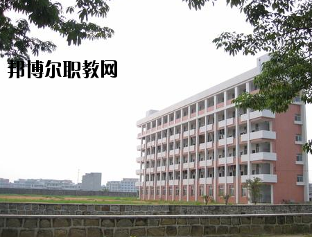 揭陽(yáng)技工學(xué)校2020年報(bào)名條件、招生要求、招生對(duì)象