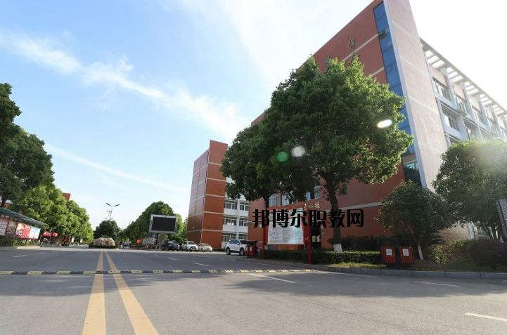 江陵職教中心2020年報名條件、招生要求、招生對象
