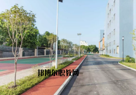 廣東華文航空藝術(shù)職業(yè)學(xué)校2020年報名條件、招生要求、招生對象