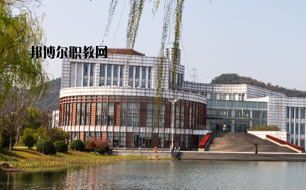 蘇州經(jīng)貿(mào)職業(yè)技術(shù)學(xué)院怎么樣、好不好
