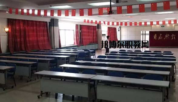 甘肅信息工程技術(shù)中等專業(yè)學(xué)校2020年學(xué)費(fèi)、收費(fèi)多少