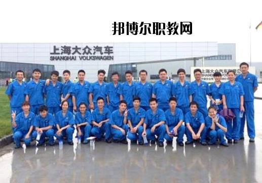 萍鄉(xiāng)工業(yè)中等專(zhuān)業(yè)學(xué)校2020年報(bào)名條件、招生要求、招生對(duì)象