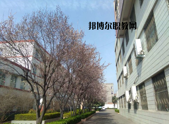 河南平頂山外國(guó)語(yǔ)學(xué)校怎么樣、好不好