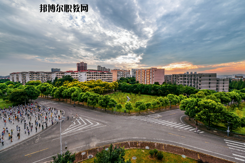 江蘇建筑職業(yè)技術(shù)學(xué)院怎么樣、好不好