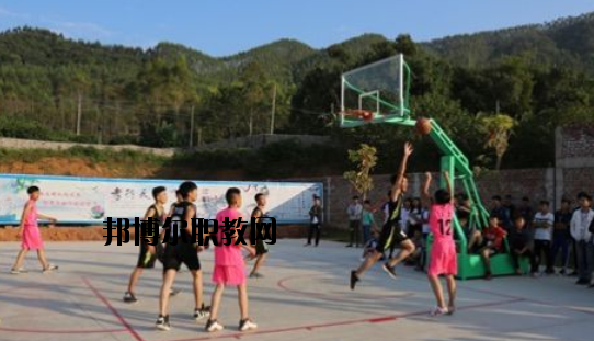 興業(yè)中等職業(yè)技術(shù)學(xué)校2020年報(bào)名條件、招生要求、招生對(duì)象 
