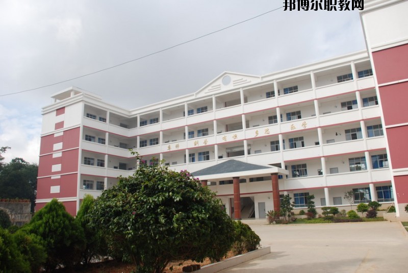 祥云縣職業(yè)高級(jí)中學(xué)2020年報(bào)名條件、招生要求、招生對(duì)象