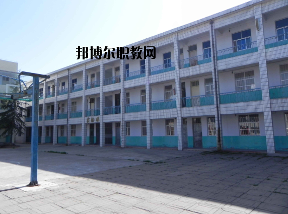 洛陽(yáng)中醫(yī)藥學(xué)校2021年報(bào)名條件、招生要求、招生對(duì)象
