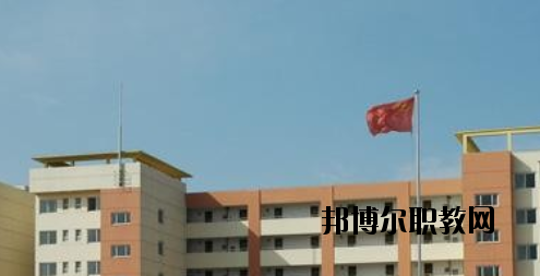 承德華中管理中專學校2020年報名條件、招生要求、招生對象 