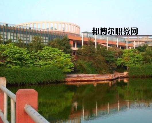 宜昌體育運(yùn)動(dòng)學(xué)校2020年報(bào)名條件、招生要求、招生對(duì)象