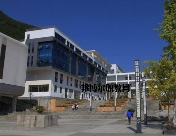 湖北宜昌城市建設(shè)學(xué)校2020年報(bào)名條件、招生要求、招生對(duì)象