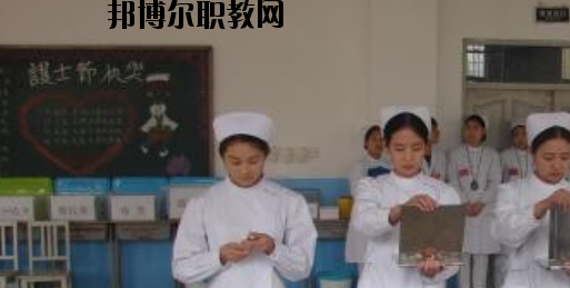 石家莊華醫(yī)醫(yī)學(xué)中等專業(yè)學(xué)校2020年報(bào)名條件、招生要求、招生對象