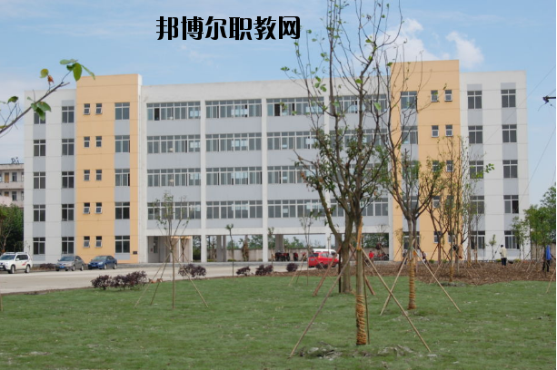 四川廣漢職業(yè)中專(zhuān)學(xué)校2020年招生辦聯(lián)系電話