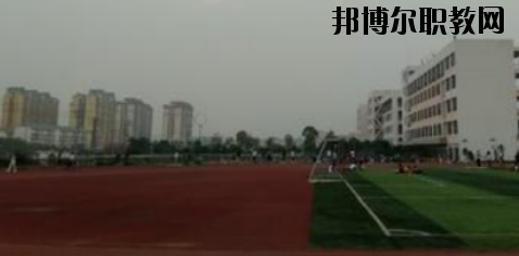 柳州鹿寨職業(yè)教育中心2020年報名條件、招生要求、招生對象
