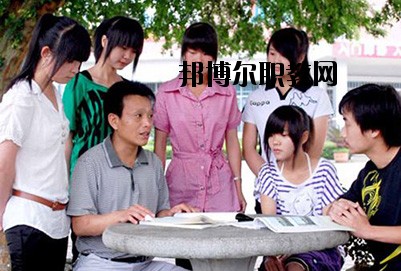 內(nèi)江奮發(fā)職業(yè)學校2020年報名條件、招生要求、招生對象