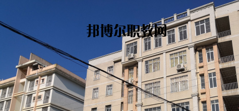 梧州服裝職業(yè)技術學校2020年報名條件、招生要求、招生對象 