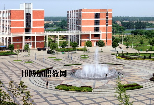 蕪湖信息科技學(xué)校2020年報(bào)名條件、招生要求、招生對(duì)象