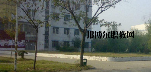 河南技工學(xué)校2021年報名條件、招生要求、招生對象