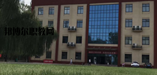 河南工業(yè)和信息化高級技工學校2021年報名條件、招生要求、招生對象