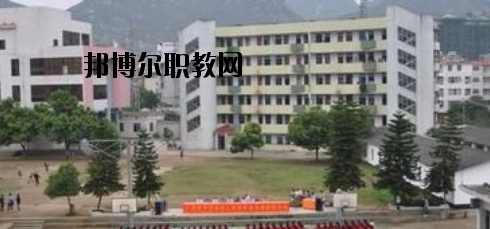 賀州技工學(xué)校2020年報名條件、招生要求、招生對象 