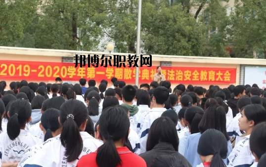 廣州增城區(qū)衛(wèi)生職業(yè)技術(shù)學(xué)校2020年報(bào)名條件、招生要求、招生對(duì)象