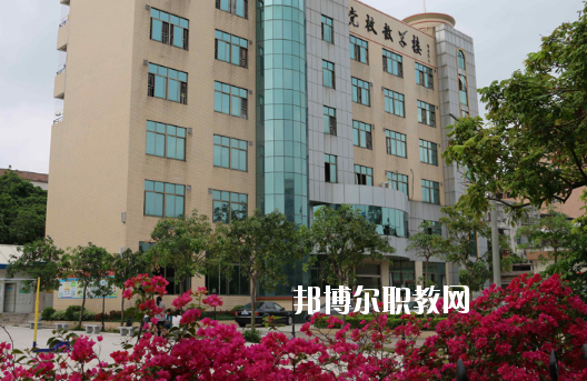 湛江海濱職業(yè)技術(shù)學(xué)校2020年報(bào)名條件、招生要求、招生對(duì)象