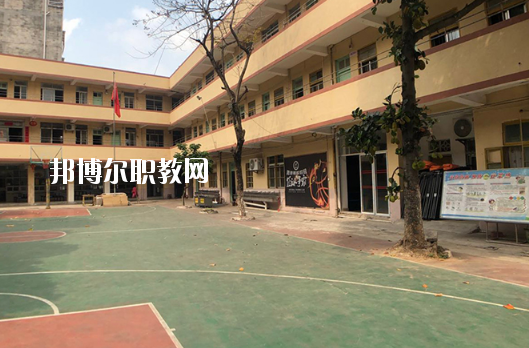 湛江湛港職業(yè)技術學校2020年招生辦聯系電話