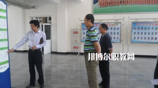 蘆山縣職業(yè)高級中學(xué)2020年報名條件、招生要求、招生對象