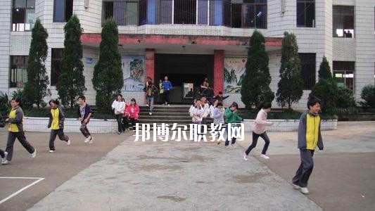 達(dá)縣亭子職業(yè)高級中學(xué)2020年報(bào)名條件、招生要求、招生對象