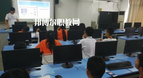 蘭州紅古區(qū)職教中心2020年報(bào)名條件、招生要求、招生對象