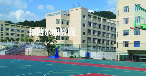 銅仁碧江區(qū)中等職業(yè)學(xué)校2020年報(bào)名條件、招生要求、招生對(duì)象