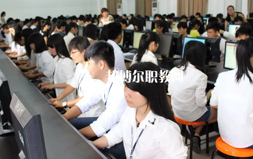 廉江興華職業(yè)技術(shù)學(xué)校2020年報名條件、招生要求、招生對象
