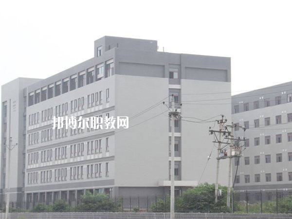 河南女子職業(yè)學院中專部2021年學費、收費多少