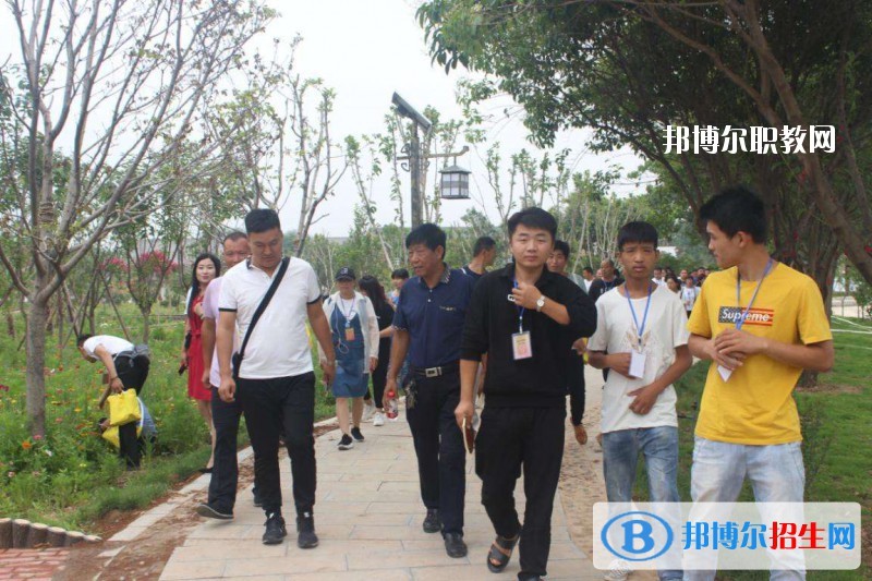 中國(guó)共產(chǎn)主義青年團(tuán)河南省團(tuán)校2021年報(bào)名條件、招生要求、招生對(duì)象