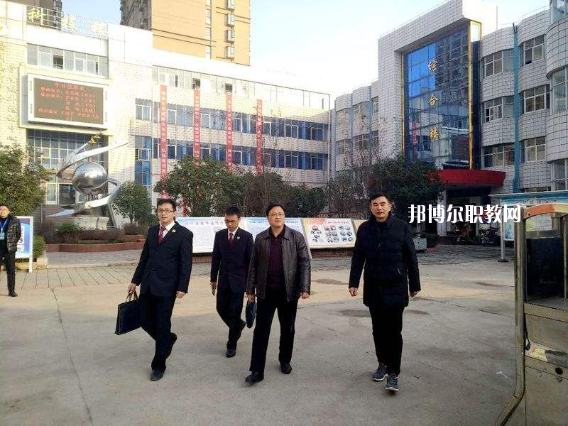 潢川縣職業(yè)教育中心2021年報名條件、招生要求、招生對象