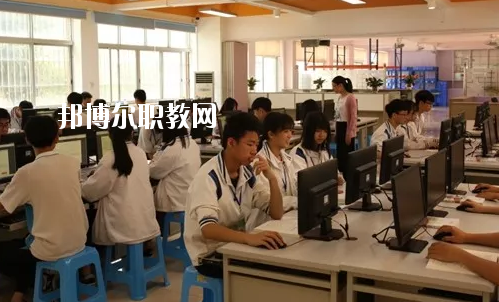佛山順德區(qū)李偉強職業(yè)技術(shù)學(xué)校怎么樣、好不好