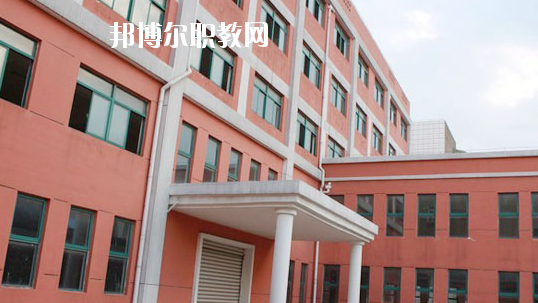 南昌工業(yè)技工學(xué)校2020年報名條件、招生要求、招生對象