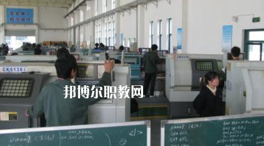 含山電子工程學(xué)校2020年報(bào)名條件、招生要求、招生對(duì)象
