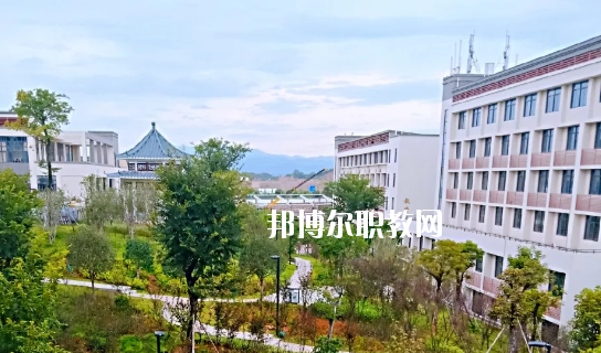 五華縣技工學(xué)校2020年報名條件、招生要求、招生對象