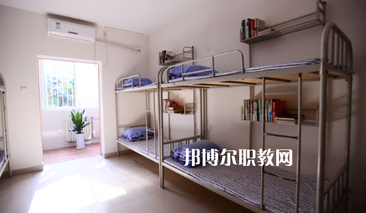東莞宏達職業(yè)技術(shù)學校2021年宿舍條件